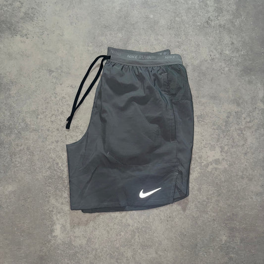 Nike 7” Stride Shorts - Grey