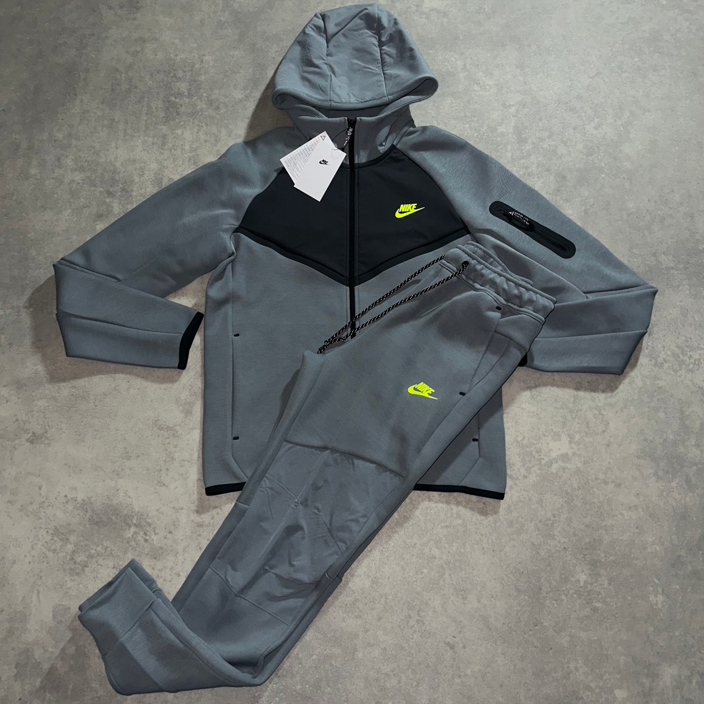 Nike Tech Fleece Cool Grey / Volt New Season